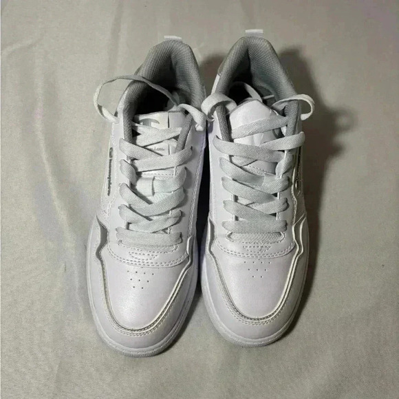 Womens size 7 champion brand shoes, #k685 - Picture 3 of 6